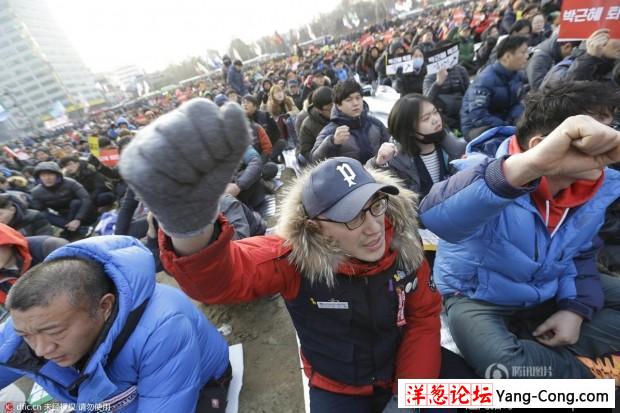 韩国万人大游行 要求朴槿惠下台(2)