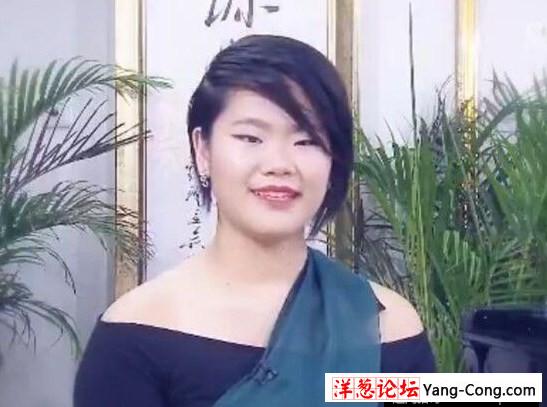 毕福剑出事后18岁女儿首曝光 (1)