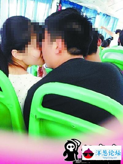 监拍男子公交上摸女子大腿：你的肉好结实(22)