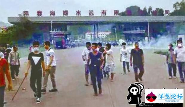 广东千人抗议私建焚烧场 与警方发生冲突(5)