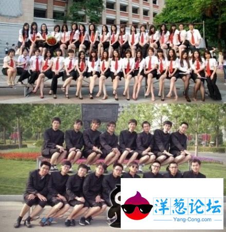 男同学与女同学PK毕业合影