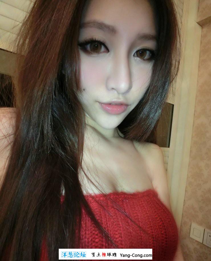 90后美女爱卖萌美女图片